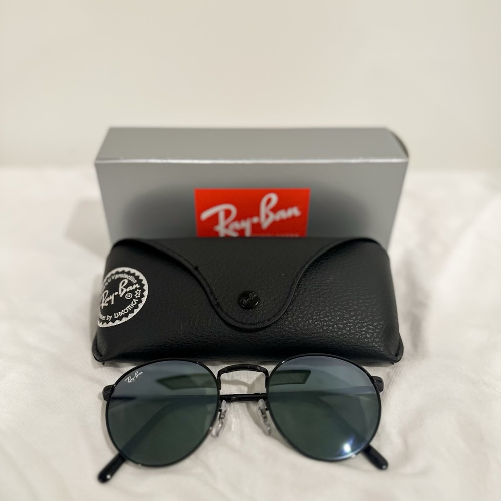 Rayban Sunglasses - New Round in black